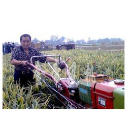 為您推*超實惠的收割機，收割機配件批發