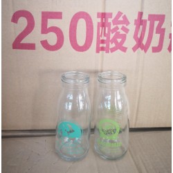 廠家直供玻璃瓶，牛奶瓶